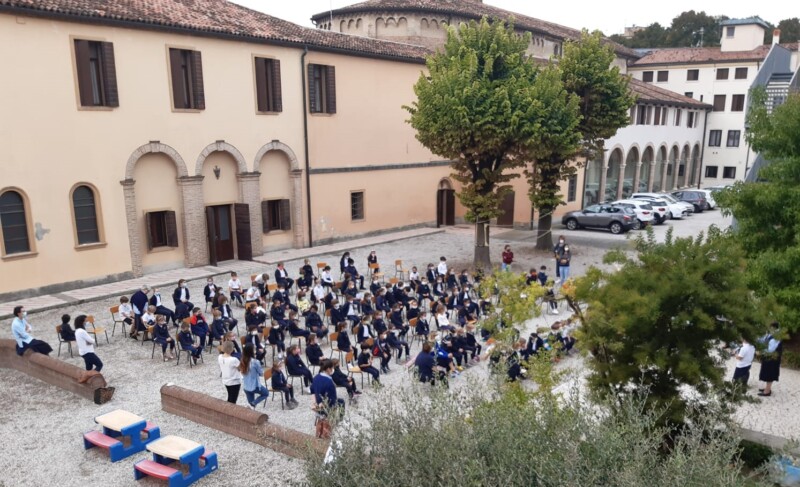 Scuola S. Dorotea a Padova: INSIEME... SIAMO NOI LA STORIA PIU' BELLA!
